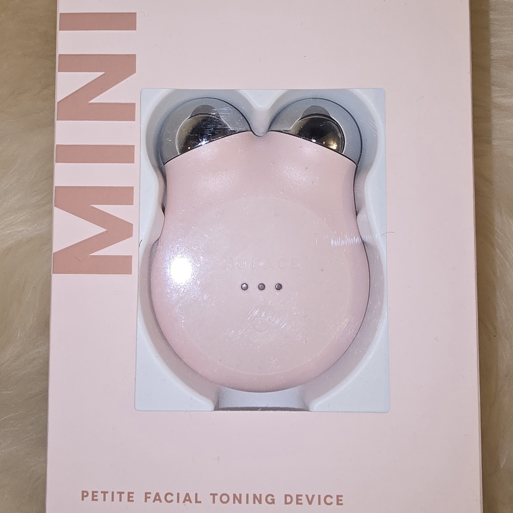 NuFace Mini Plus Facial Toning Device - Soft Pink